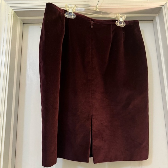 Tahari Arthur S. Levine Petite Velvet Skirt Suit Set - Picture 6 of 14
